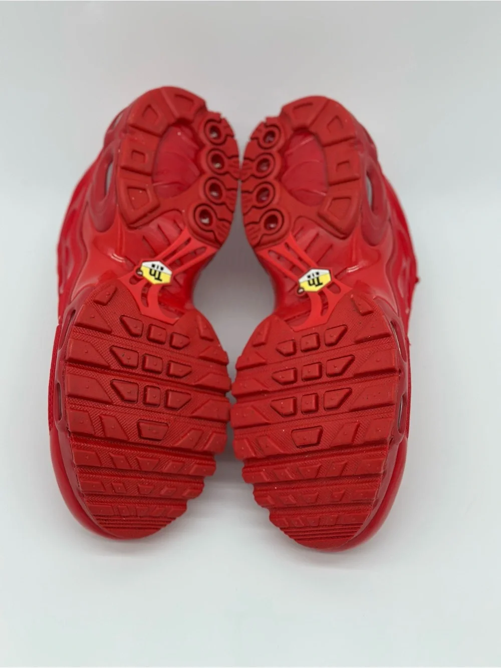 Nike Kids Red Low-Top Sneakers